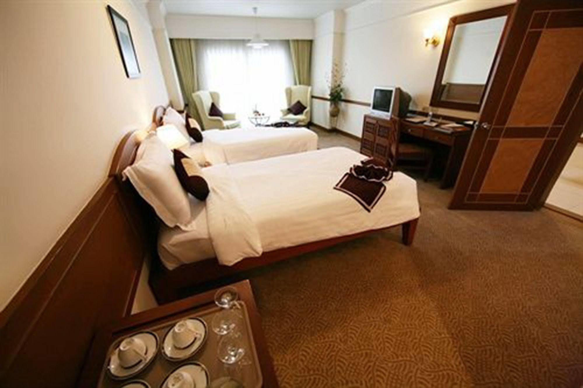 Grand Diamond City Hotel & Casino Poipet Экстерьер фото