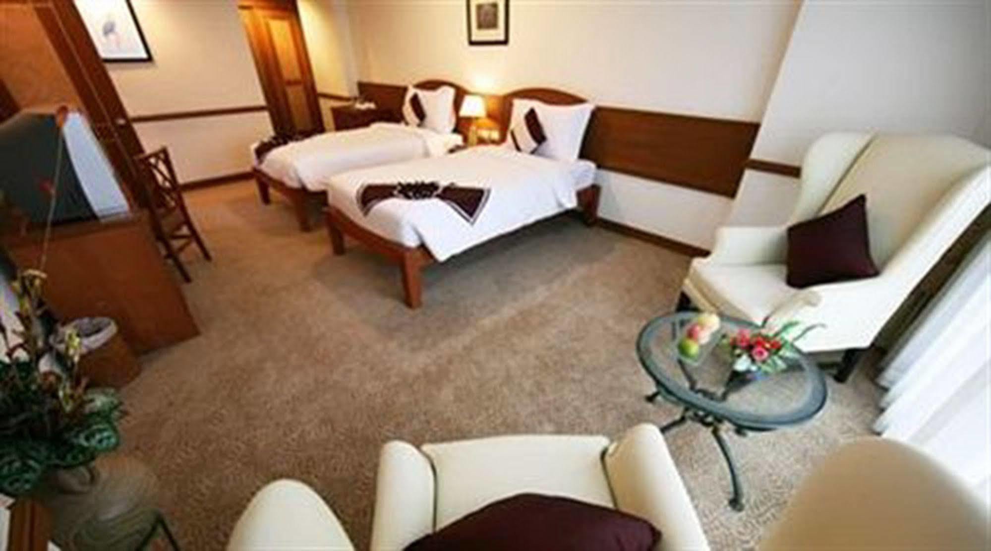 Grand Diamond City Hotel & Casino Poipet Экстерьер фото