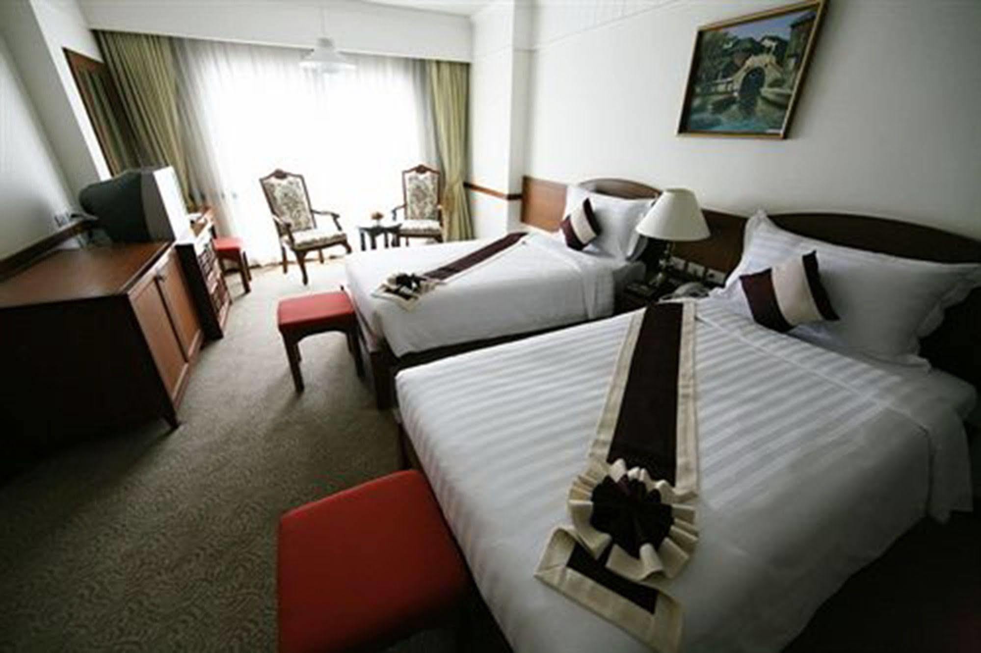 Grand Diamond City Hotel & Casino Poipet Экстерьер фото