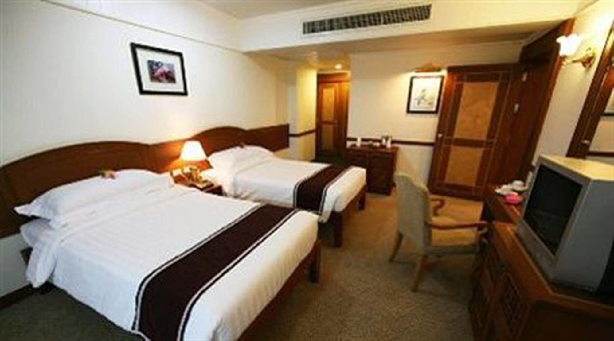 Grand Diamond City Hotel & Casino Poipet Экстерьер фото